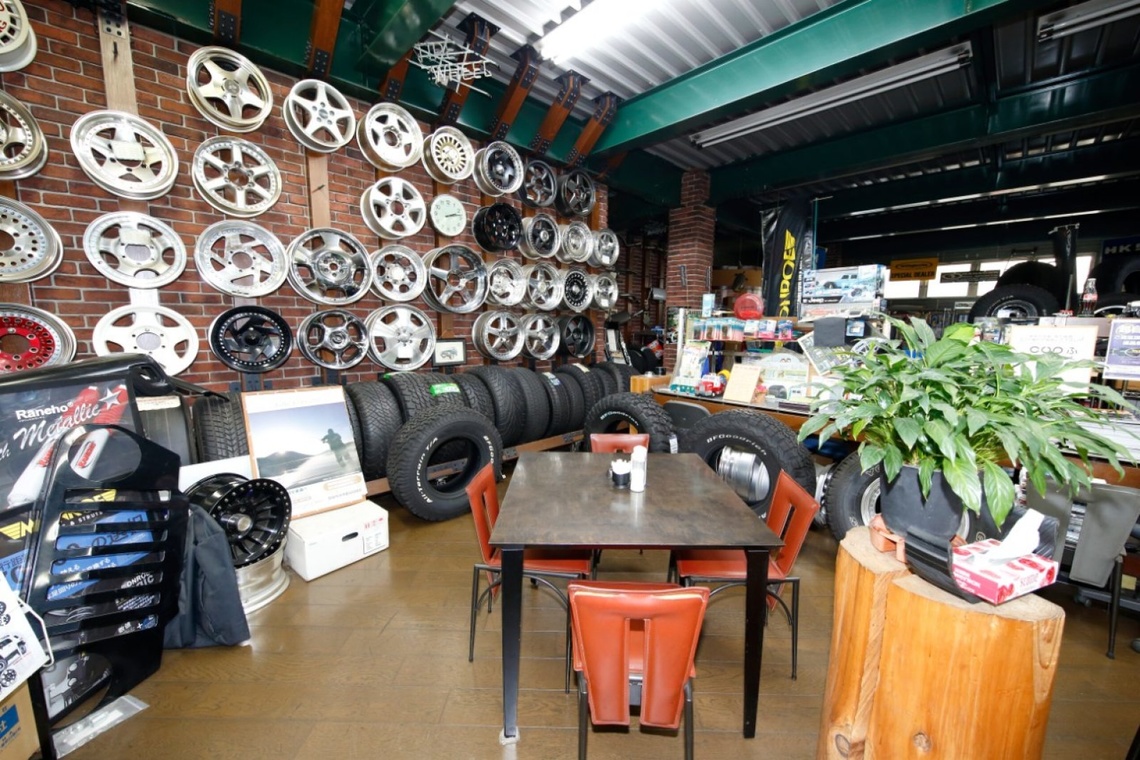 car dealer5