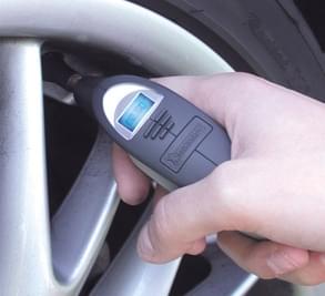автомобиль статья давление в шинах советы